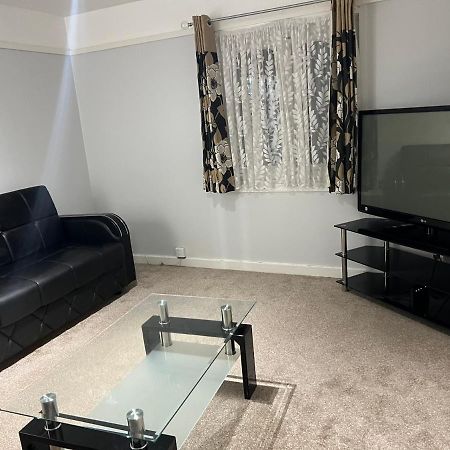 Cosy 2 Bedroom Flat 伦敦 外观 照片